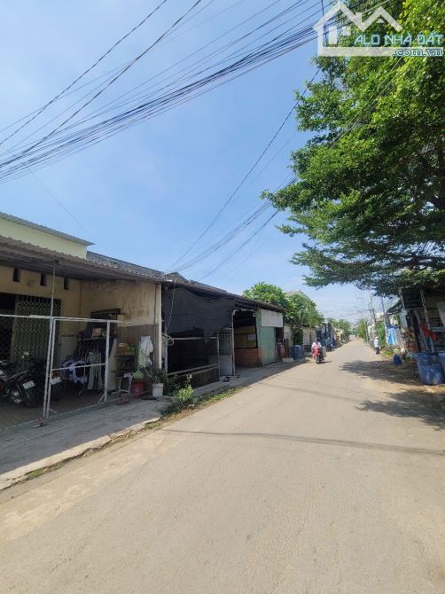 dãy nhà trọ 377m2 7ty6 TL MT kinh doanh, đường thông, p.Bình Hòa, Tp.Thuận An - 3