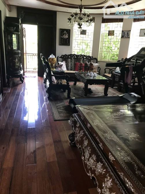 Chính chủ bán biệt thự 269 m2 căn góc mặt tiền 29m Làng Việt Kiều Châu Âu giá: TT - 3