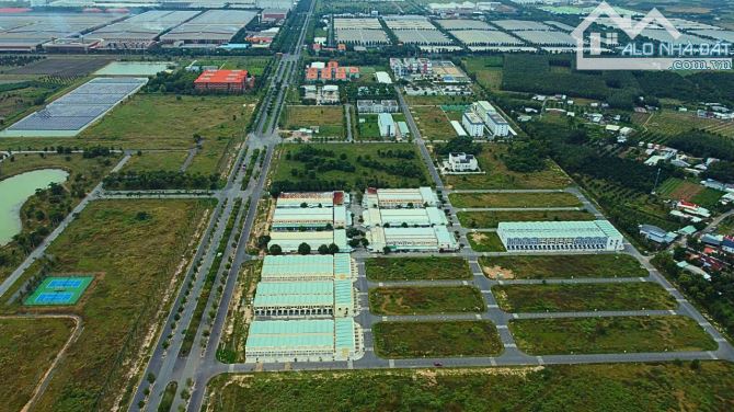 Bán nhà 1 trệt 2 lầu trong KCN Phước Đông, Tây Ninh cho thuê 12tr giá 2 tỷ sổ hồng sẵn - 3