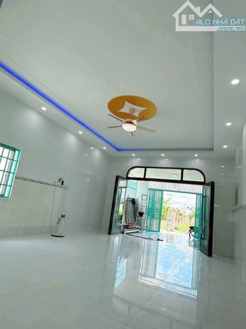 BÁN NHÀ CẤP 4 GIÁ RẺ,ĐƯỜNG XE HƠI,ẤP BÌNH TIỀN,ĐỨC HÒA HẠ,110M2 GIÁ 1TỶ850 - 3
