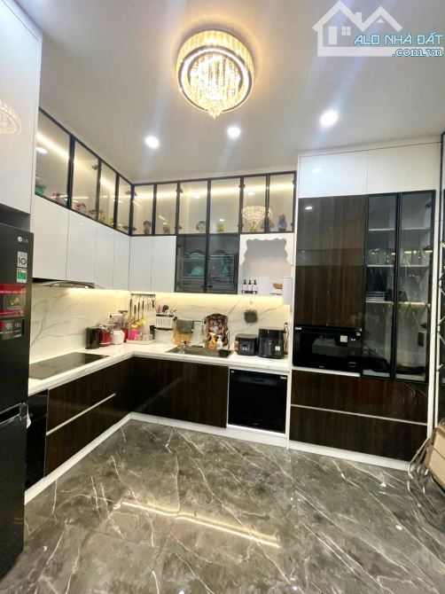 SIÊU PHẨM ĐỘC LẬP TÂN PHÚ – 4 TẦNG – LỀ 6M - KINH DOANH ĐỈNH - Giá Nhỉnh 9 Tỷ - 3