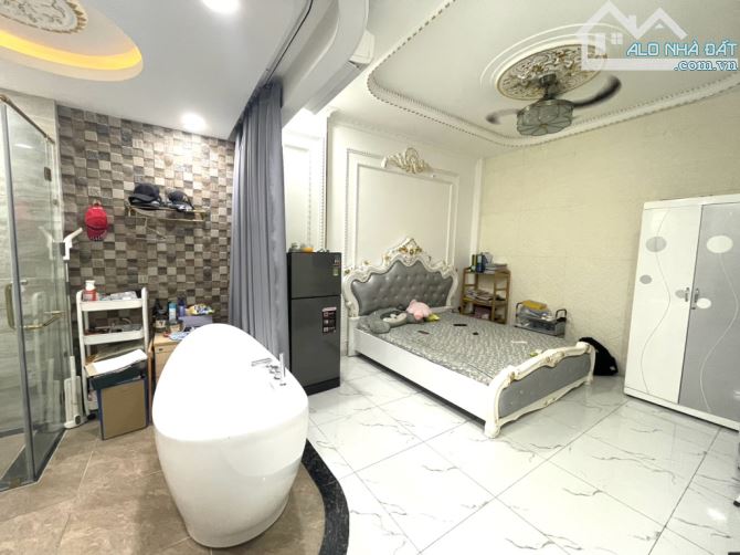 SIÊU NHÀ MỚI Ở NGAY TÂN PHÚ, CẦU XÉO - 80M2 - 4 TẦNG BTCT - HẺM 8M Ô TÔ TRÁNH  - NỘI THẤT - 3