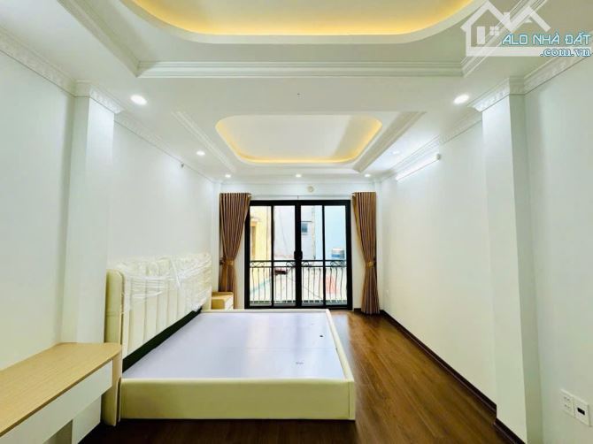 SIÊU PHẨM LĨNH NAM Ô TÔ CON LÙI CỦA NHÀ NGAY NHÀ CÓ BÃI GỬI XE - 3