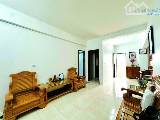 Giá Tốt. Cần Bán Chung Cư Nguyễn Văn Cừ, Long Biên 72m2, chỉ 4,76 tỷ - 3