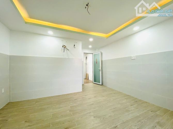 CẦN TIỀN BÁN GẤP NHÀ MẶT TIỀN 4 TẦNG NGUYỄN VĂN LUÔNG QUẬN 6 CHỈ 6.9 TỶ - 4