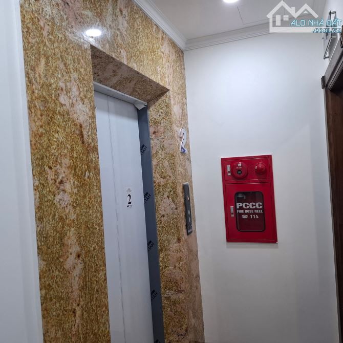 Hoàng Quốc Việt cầu giấy  110m2 xây 9T có hầm lô góc giá nhỉnh 50 tỷ. - 4