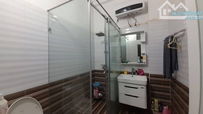 Bán Nhà ,Cát Cụt, Trần nguyên hãn, Lê Chân. 23tỷ .4.Tầng, Diện Tích 80m,ngang 4m, đường 12 - 4