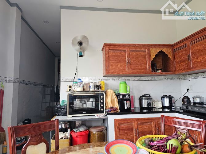 NHÀ 1 TRỆT 1 LẦU P.BỬU LONG - ĐƯỜNG F6 - 4