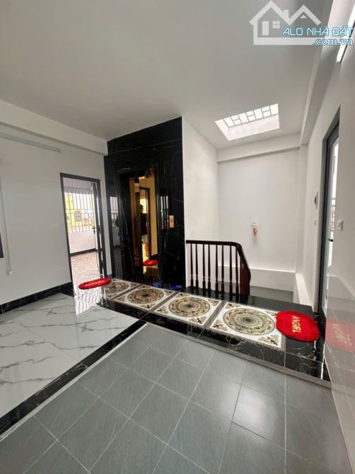 NHÀ MỚI Ở - KINH DOANH - GARA Ô TÔ  72m2 X 6 tầng,mặt tiền 6.1m, 15.6 tỷ Phúc Lợi-Long Biê - 4