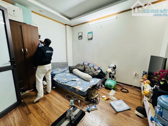 HIẾM - TRẦN THÁI TÔNG - DỊCH VỌNG - NGÕ BA GÁC TRÁNH XE MÁY - 33M - HƠN 7 TỶ - 4