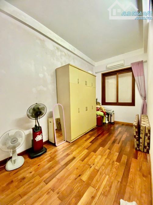 Bán nhà dân xây khu phân lô Ngô Gia Tự - Văn Cao . DT 73m2 x 4T. Oto đỗ cửa - vào nhà - 4