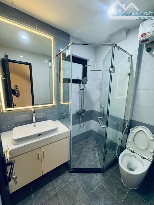 Bán nhà Phố Lạc Long Quân Dt 40m2 x 6 Tầng Thang Máy - 4