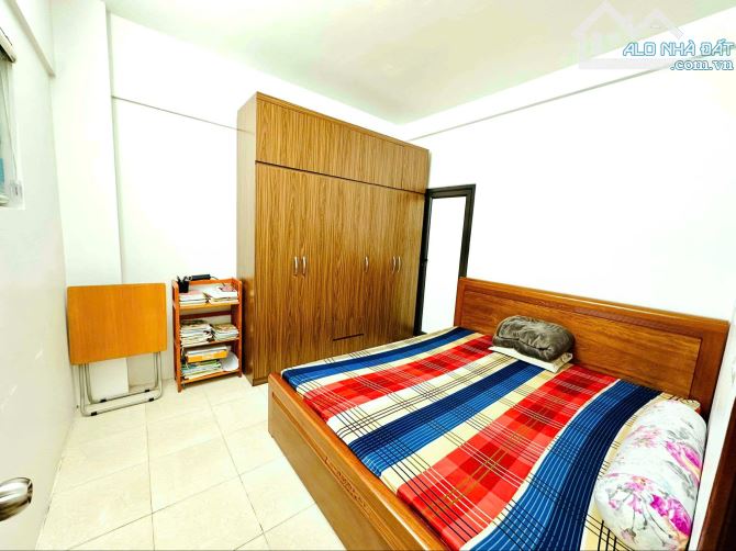 Giá Tốt. Cần Bán Chung Cư Nguyễn Văn Cừ, Long Biên 72m2, chỉ 4,76 tỷ - 4