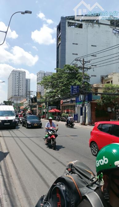 MTKD Nguyễn Xí 5.7x20 115m2. Đang cho HIGHLANDS. Cho thuê 55tr. 24 tỷ - 4