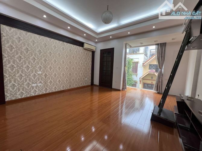 BÁN NHÀ PHÂN LÔ - Ô TÔ TRÁNH QUẬN HAI BÀ TRƯNG 80M - 5 TẦNG MT 5M. CHÀO GIÁ 32 TỶ. - 5