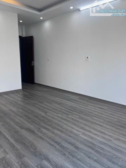 Nhà phố Ngọc Trì 41m x 6 tầng ngõ nông- ô tô vào nhà - 5