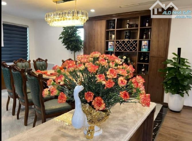 29.8 Tỷ/9 tầng/8 M tiền/ 87/96 M2/ Phân Lô. Giải Phóng - 5