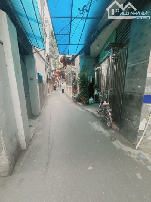 HIẾM - TRẦN THÁI TÔNG - DỊCH VỌNG - NGÕ BA GÁC TRÁNH XE MÁY - 33M - HƠN 7 TỶ - 5