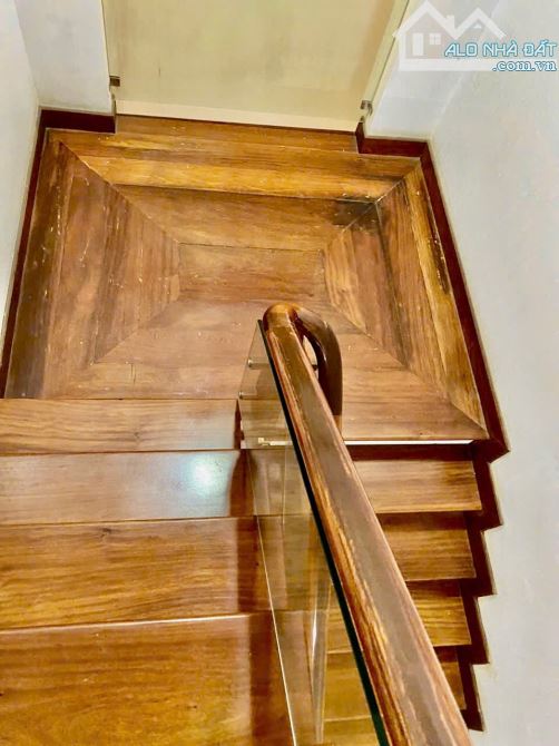 Bán nhà dân xây khu phân lô Ngô Gia Tự - Văn Cao . DT 73m2 x 4T. Oto đỗ cửa - vào nhà - 5