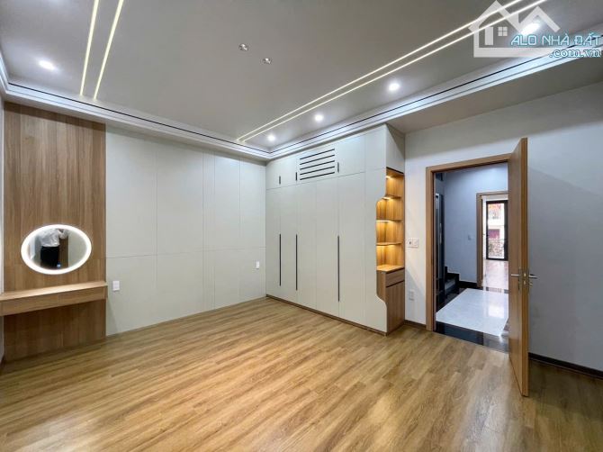 🌳Nhà 5.5 tầng thang máy tuyến 3 bên chẵn Văn Cao - 75m2 - Giá 12,2 tỷ - Full nội thất - 6