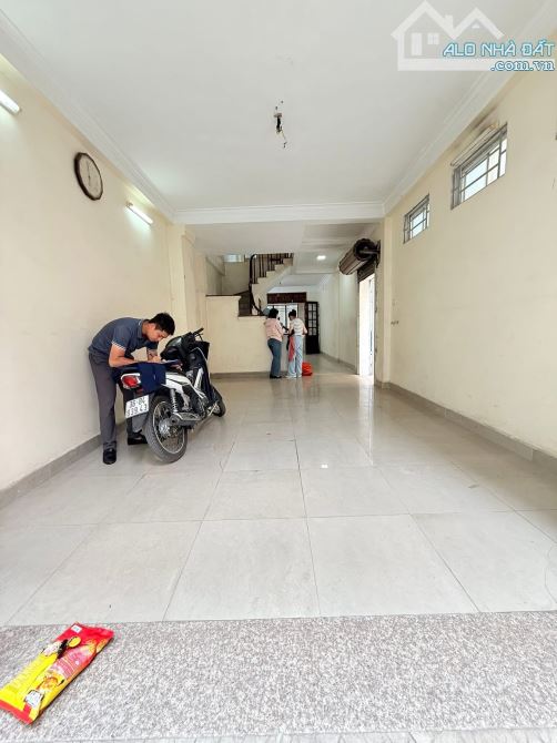 ♥️SIÊU PHẨM-5TẦNG LÔ GÓC-NGÕ 643 PHẠM VĂN ĐỒNG-GẦN KĐT NAM CƯỜNG-ÔTÔ ĐỖ CỬA-3THOÁNG 22.3Tỷ - 6