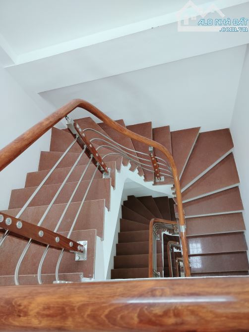 Bán nhà mặt ngõ thông, kinh doanh, ô tô tránh chỉ 6 tỷ - 6