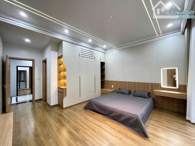 🌳Nhà 5.5 tầng thang máy tuyến 3 bên chẵn Văn Cao - 75m2 - Giá 12,2 tỷ - Full nội thất - 7