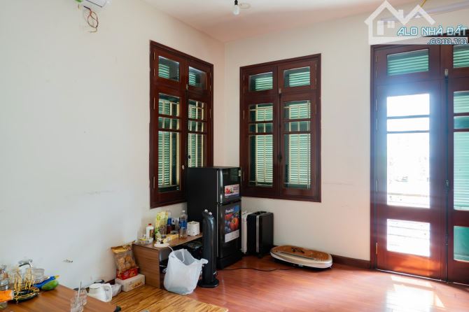 BIỆT THỰ MỸ ĐÌNH, OTO VÀO NHÀ - 185M2 GIÁ CHỈ 40 TỶ - RẺ NHẤT KHU VỰC - 8