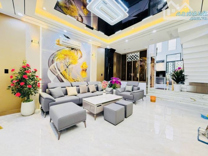 Bán nhà mặt tiền Gò Vấp, 9 phòng ngủ, thang máy, gần công viên Làng Hoa, 17 tỷ hơn - 8