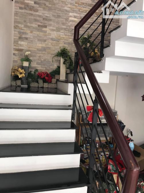 Biệt Thự MT Đường 19A, Khu Tên Lửa, 10x19 , 1 Trệt 1 Lầu , Gía 24 Tỷ , Lh : Kim Hữu - 8