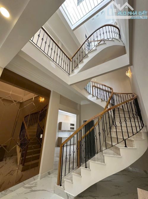 Top nhà vị trí đẹp 3.6 x 25m nở hậu 6.8m Tôn Thất Tùng Q1 TP.HCM - 8
