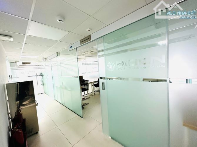 BÁN TOÀ VĂN PHÒNG HẠNG A NGUYỄN XIỂN 120m2 - 9T THANG MÁY - 98.5 TỶ - LÔ GÓC - KINH DOANH - 8