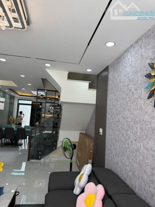 BÁN NHÀ ĐẸP GẦN HUỲNH TẤN PHÁT + NGUYỄN THỊ THẬP - 4X17 - 3 TẦNG 4PN - NHỈNH 7 TỶ - 8