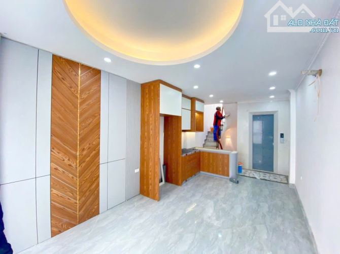 8 căn xây mới 6 tầng-8.2 tỷ ngõ 245 Định Công- Quận Hoàng Mai-60m ra chợ lớn oto tránh nha - 8