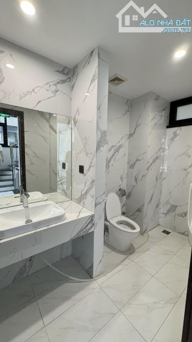 Tòa Văn Phòng Lô Góc - Đẹp Nhất Quận CẦU GIẤY 80M2 MT 6m 8 Tầng chỉ 49 tỷ - 9