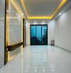 - Bán nhà đường Hoàng Hoa Thám, sát phố, nội thất xịn sò, 65m2, 14.9 tỷ.