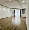 Cho thuê nhà riêng Trần Quốc Hoàn 60m x 6T thông sàn, nhà mới giá 26tr/th