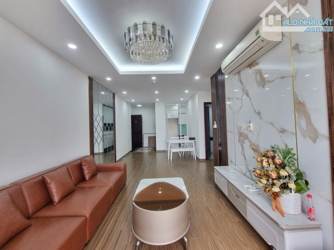Bán căn hộ 3PN 80m đường Trần Đăng Ninh, Cầu Giấy