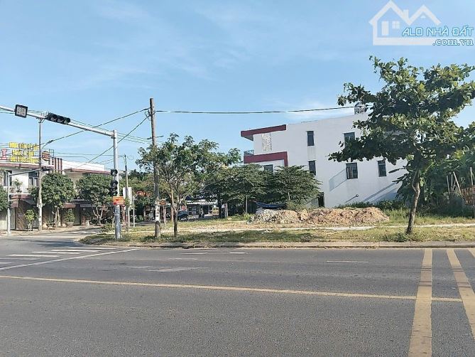 Bán lô đất diện tích khủng mặt tiền Văn Tiến Dũng và Nguyễn Xuan Lâm