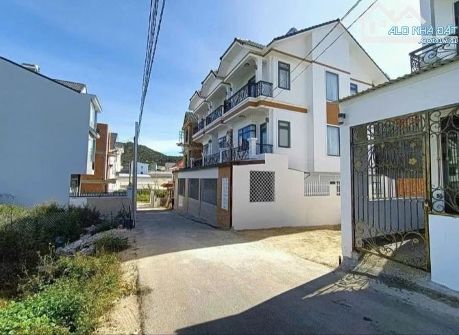 BÁN ĐẤT VILLA GIÁ TỐT KHU VỰC AN NINH. ĐƯỜNG NGUYỄN HỮU CẦU. P12, ĐÀ LẠT