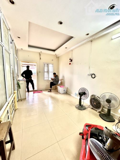 BÁN NHÀ PHỐ CẦU ĐẤT QUẬN HOÀN KIẾM -105 m2-NHÀ CẤP 4 -GIÁ CHÀO 11tỷ8