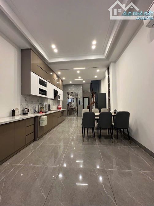 Bán nhà  phố Mễ Trì, 71 m2 x 6 tầng, mặt tiền 5m, ngõ rộng thông, Sổ nở hậu