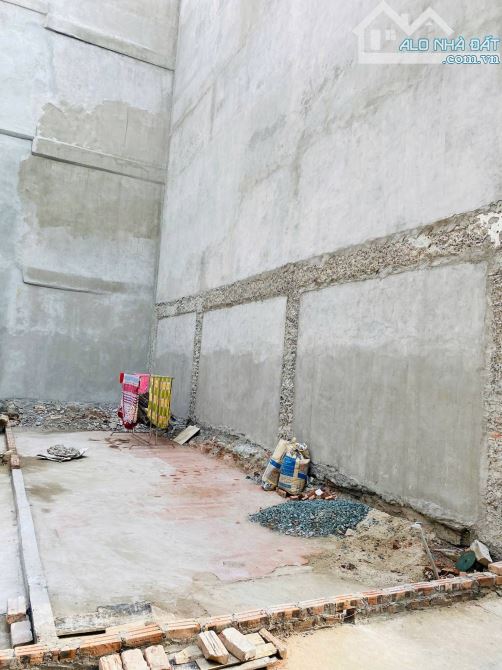 Cần bán gấp lô đất đẹp 37.6m2 tại Thị Trấn trạm Trôi, ngõ nông, ô tô đỗ cửa, trường C1 C2