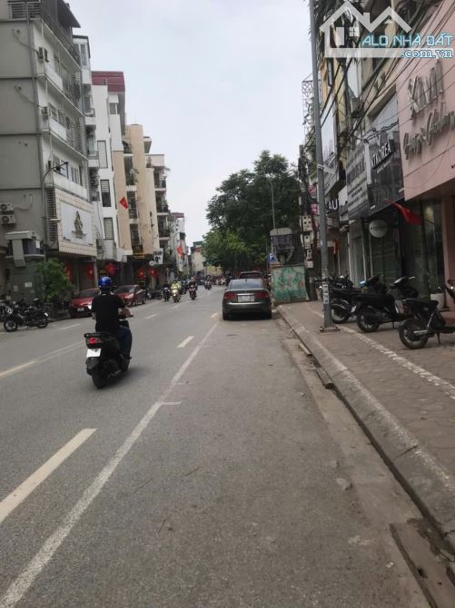 Bán nhà mặt phố Trung Phụng, Đống Đa, giáp Xã Đàn, kinh doanh khủng, 74m2, giá chỉ 33 tỷ