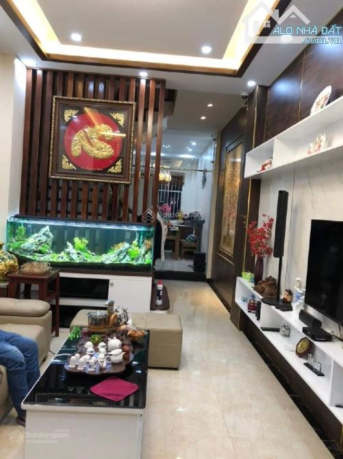 Siêu Đẹp Nhà Vũ Tông Phan – Ôtô – Ngõ Thông – Kinh Doanh -DT: 48m2 Giá 7 Tỷ