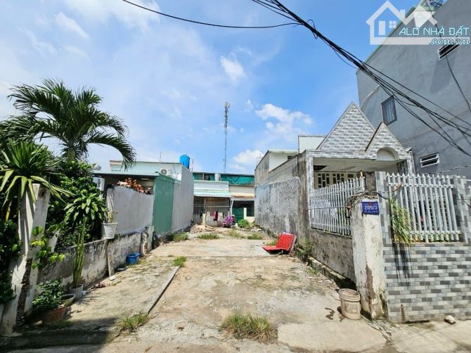 Đất 114m ngang 5.6 kê bên kcn Vsip1 gần vòng xoay An Phú vào 500m Tp. Thuận An