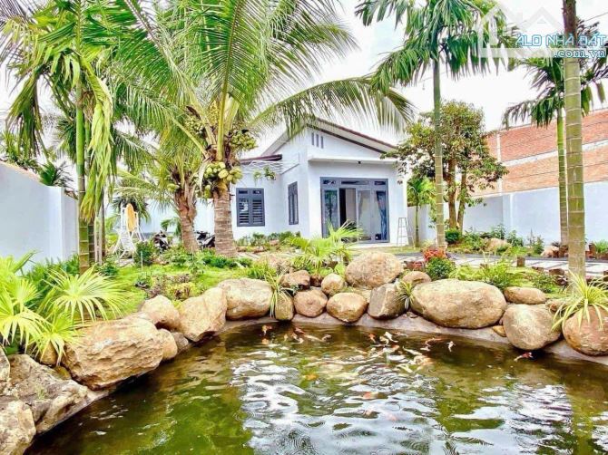 NHÀ VƯỜN HƠN 800m2 NGAY SAU CHỢ EAKAO Cách ngã 6 BMT chỉ 7km, Đường nhựa Ô tô thoải mái.