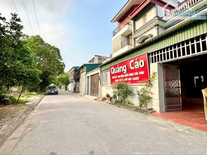 Bán Nhà view Công Viên, 2 mặt tiền, Thạch Bàn 52m2, 3tầng, mặt tiền 4.5m, giá 11 tỷ.