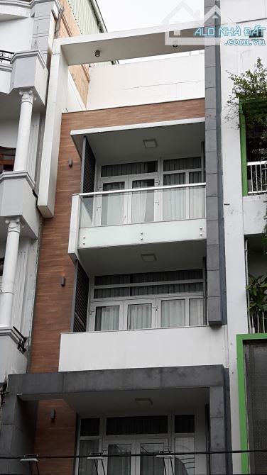 Nhà 2 mặt tiền Hoa Hồng (Phú Nhuận), 4x12.5m, 4 lầu, giá 19.5 tỷ
