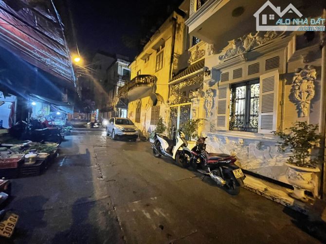 CỰ HIẾM LIỀN KỀ PHÂN LÔ AO SEN, HĐ, Ô TÔ ĐỖ CỬA-KINH DOANH SẦM UẤT, PHONG CÁCH TÂN CỔ ĐIỂN